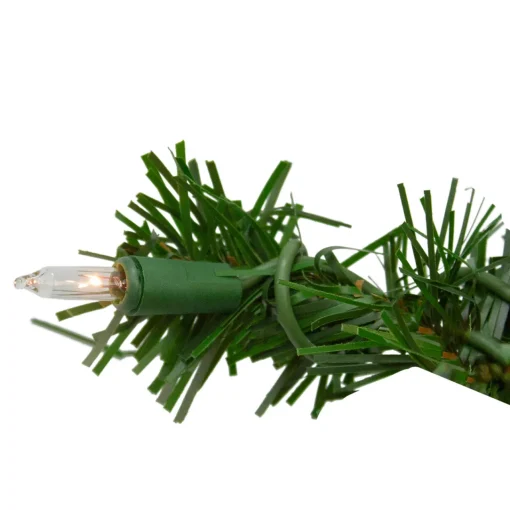 Deluxe Windsor Pine Artificial Christmas Wreath - 18" - Clear Lights Pre Lit