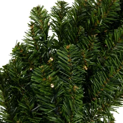 Hot Pre-Lit Battery Operated Canadian Pine Christmas Wreath - 24